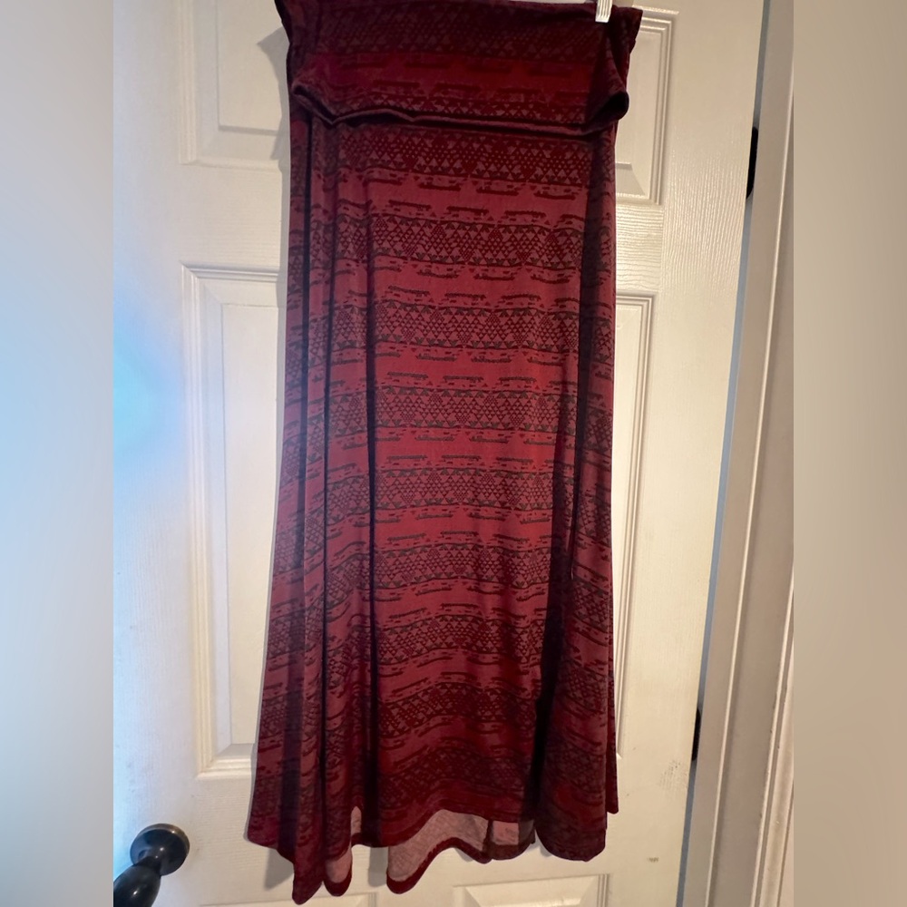 Burgundy with gray print maxi skirt - Size S